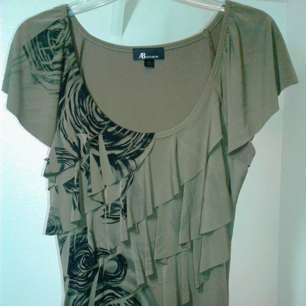 AB Studio Ruffled Floral Printed Top